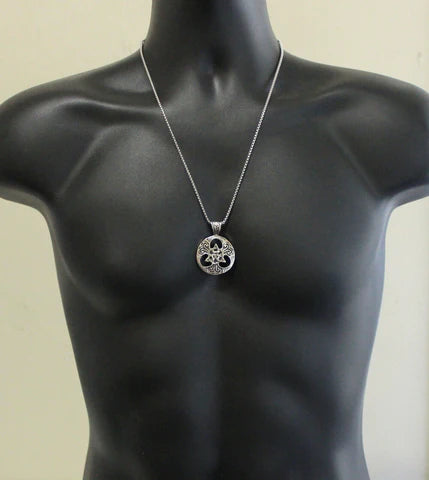 Irish Trinity Knot Round Pendant Chain Set